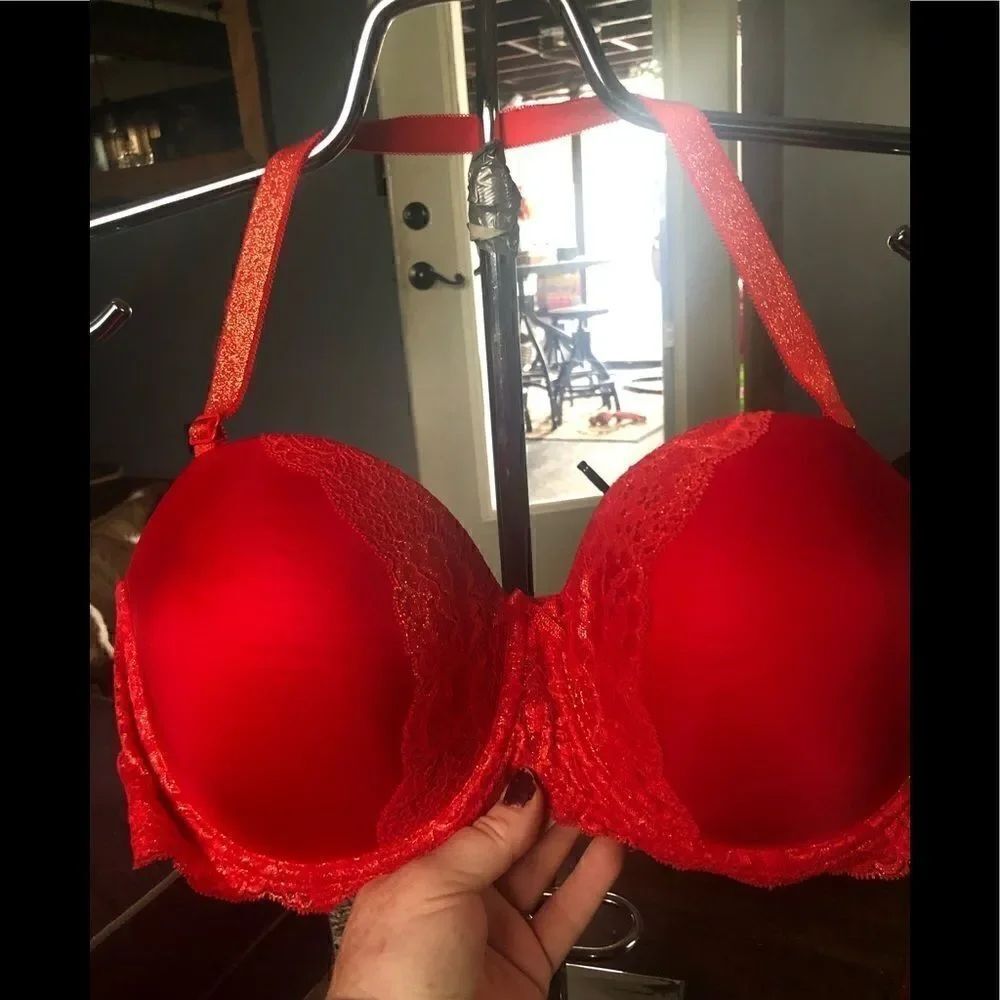 💥💥Victoria secrets Rare dream angels line multiwhere use red with gold sparkle